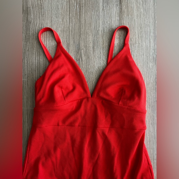 NWT Boden Women’s One Piece Porto V-Neck Red Honeycomb Swimsuit - Size 8 - Picture 2 of 9